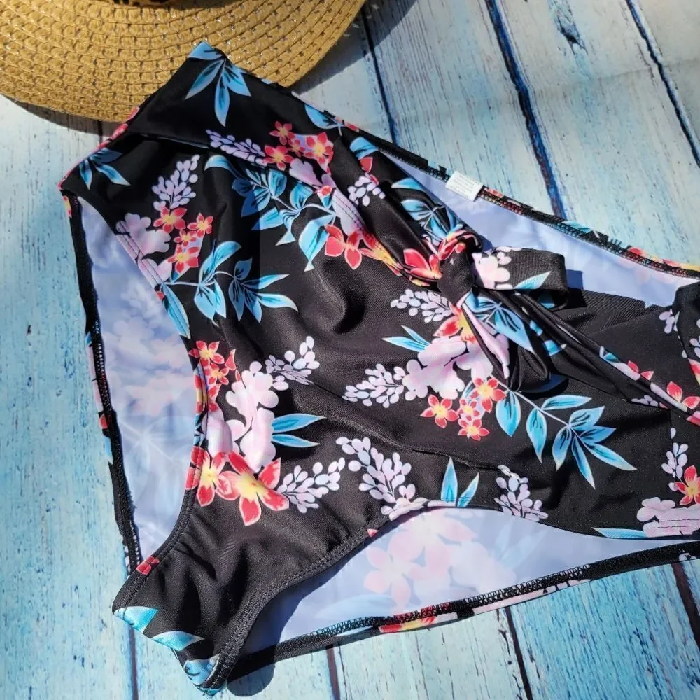 Women's Black Red Botanical Print Swimsuit Bottoms Size 2XL